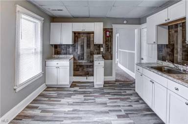 Main picture of 5806 Bonna Ave