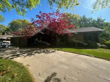 Main picture of 10229 Hemlock Dr