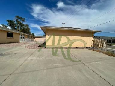 Main picture of 2730 Poplar St