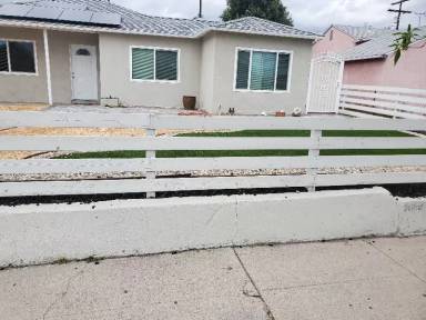 Main picture of 12955 Montague St
