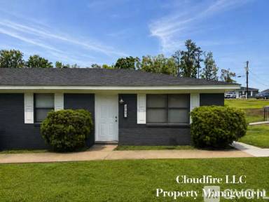 Main picture of 207 James Cir