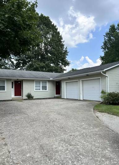 Main picture of 939 Schrock Rd