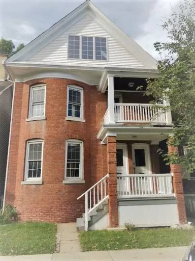 Main picture of 11 Hooker Ave