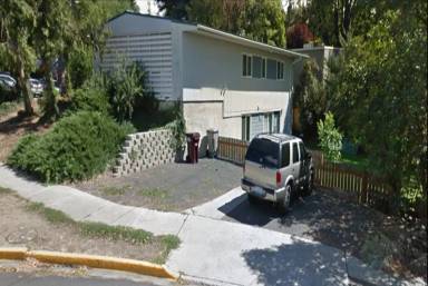Main picture of 1035 NE Duncan Ln
