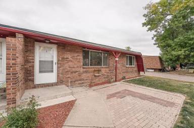 Main picture of 1642 Larch St