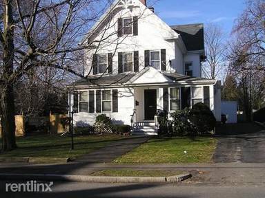 Main picture of 75 Walker St