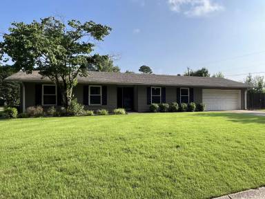Main picture of 107 Robinwood Dr