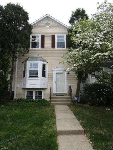 Main picture of 893 Bayridge Dr
