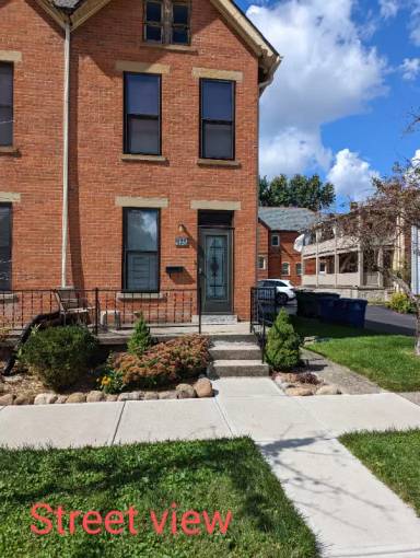Main picture of 975 Hunter Ave