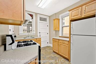 Main picture of 1619 Broadway Ave