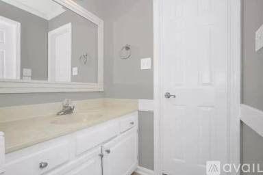 Main picture of 5561 Lockridge Rd