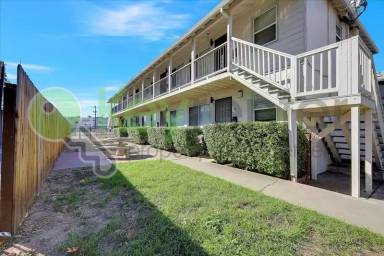 Main picture of 691 El Camino Ave