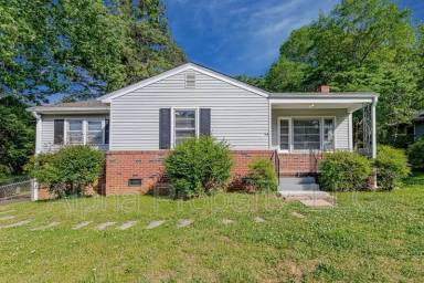 Main picture of 14 Melvin Dr