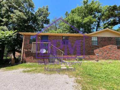 Main picture of 4417 Central Valley Dr