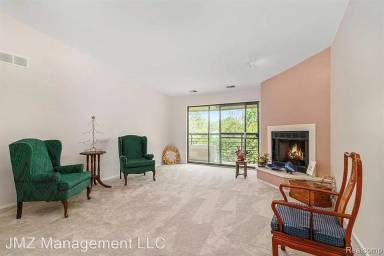 Main picture of 30414 Orchard Lake Rd