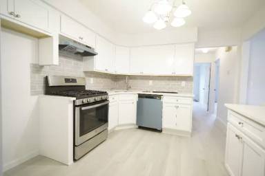Main picture of 15 Richard Ln