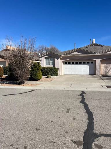 Main picture of 8212 Calle Avion NE