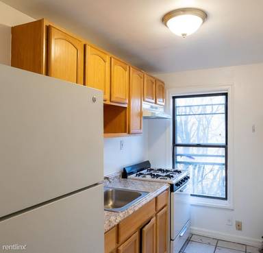 Main picture of 157 Monroe St