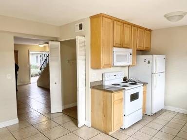 Main picture of 1045 Peach Ave Apartments