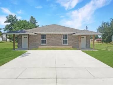 Main picture of 2110 Charles Whitlow Avenue - 1
