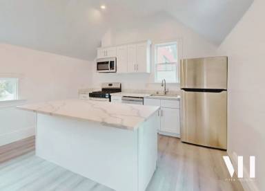 Main picture of 1030 W 23rd St