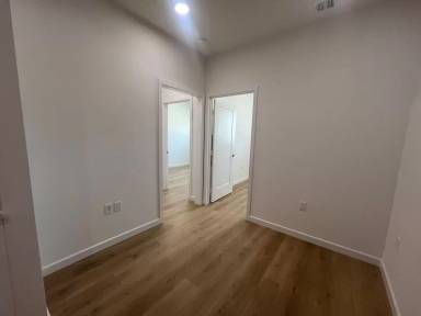 Main picture of 2900 S Orange Dr