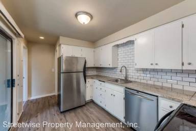 Main picture of 324 Shipping St NE