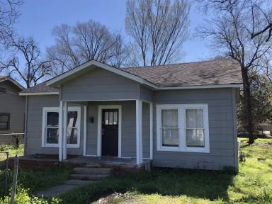 Main picture of 213 Morris Ave