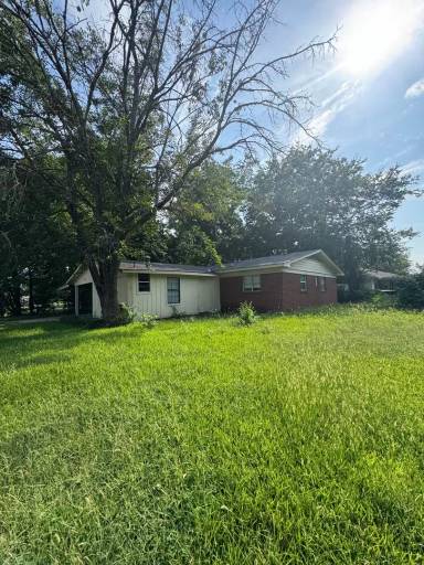 Main picture of 1320 Mark Ave