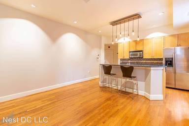 Main picture of 1419 Clifton St NW