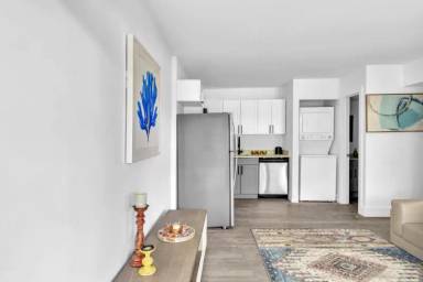 Main picture of 801 SW 15th Ave