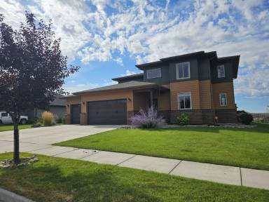 Main picture of 5010 Jeff Dr