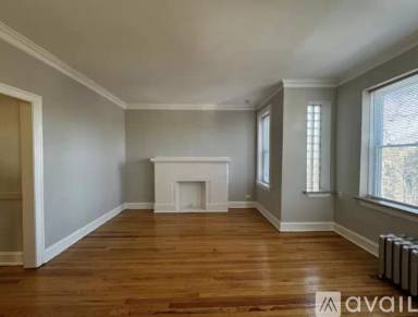 Main picture of 6422 N Greenview Ave