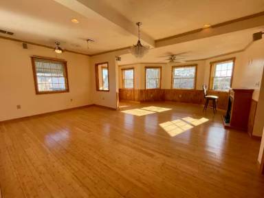Main picture of 32 Gladstone St