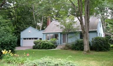Main picture of 27 Magean St