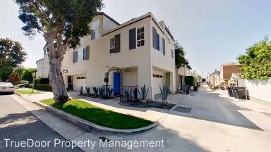 Main picture of 445 1/2 Begonia Ave