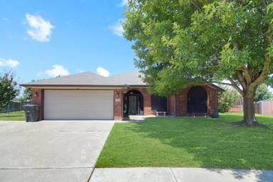 Main picture of 5805 Tropicana Ct