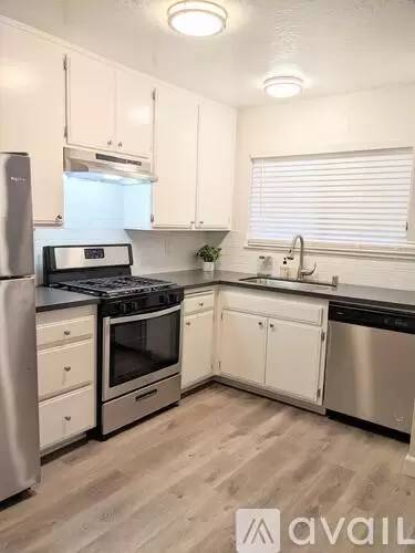 Main picture of 2807 Harbor Blvd