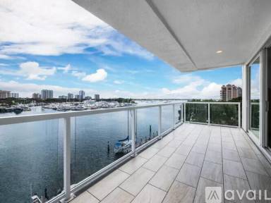 Main picture of 650 Golden Gate Pt