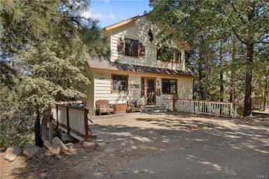 Main picture of 1023 Sandalwood Dr