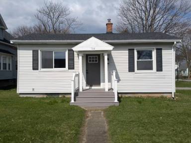Main picture of 166 Humboldt St