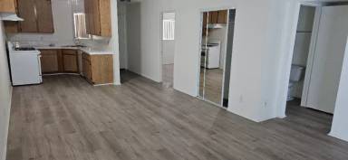 Main picture of 20316 Saticoy St
