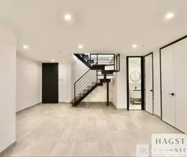 Main picture of 340 Irving Ave