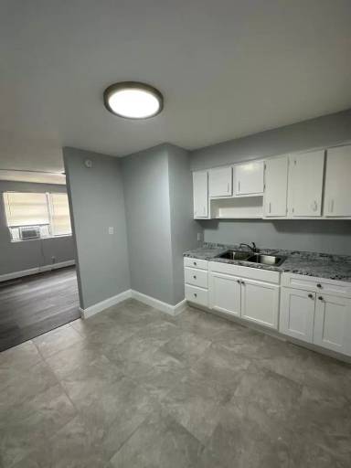 Main picture of 1305 W 6th St