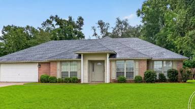 Main picture of 95 Shawn Ct