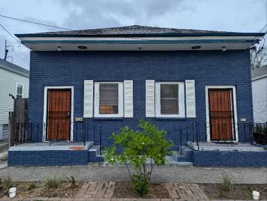 Main picture of 2423 Saint Ann St