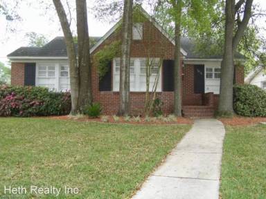 Main picture of 1638 Avoca Pl