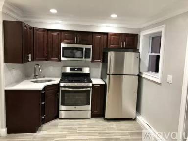 Main picture of 2404 Tiemann Ave