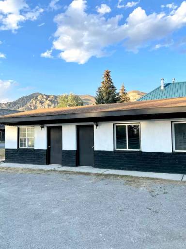 Main picture of 331 Lost River Ave