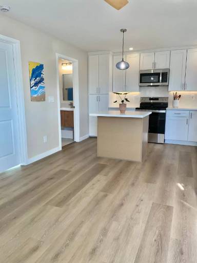 Main picture of 385 Theresa Way
